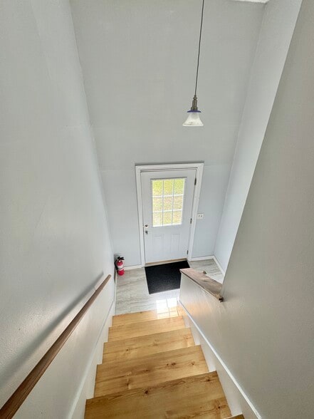 Building Photo - 21 Wardwell Rd