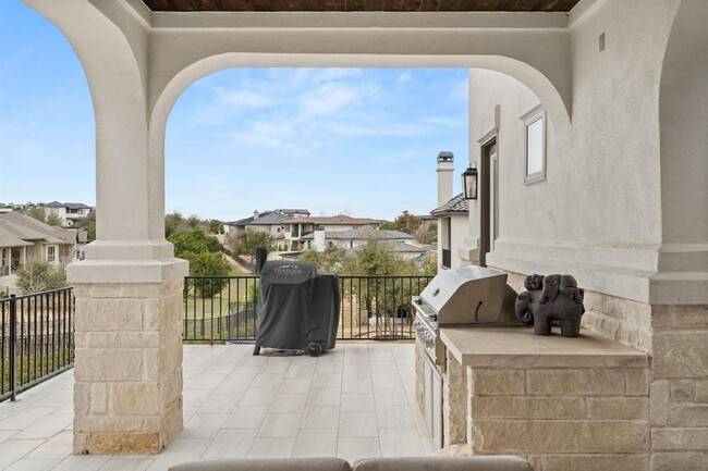 Building Photo - 702 Serene Estates Dr