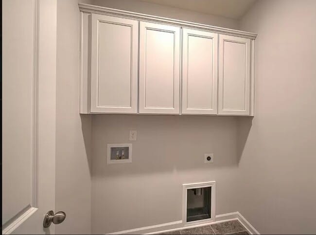 Building Photo - 515 Daisy Hill Ln