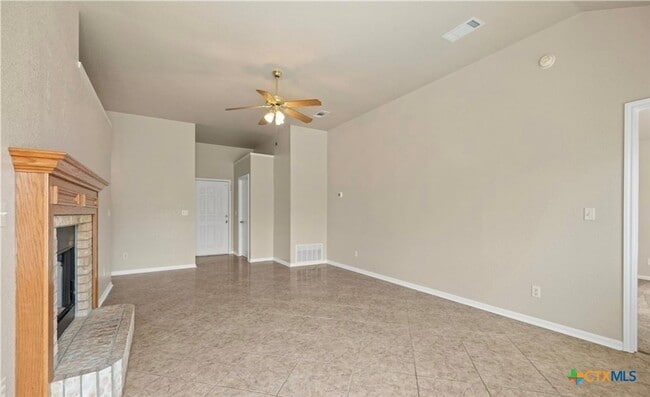 Building Photo - 2908 Southhill Dr