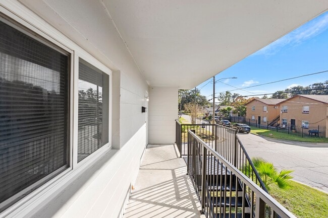 Building Photo - 901 Colyer St