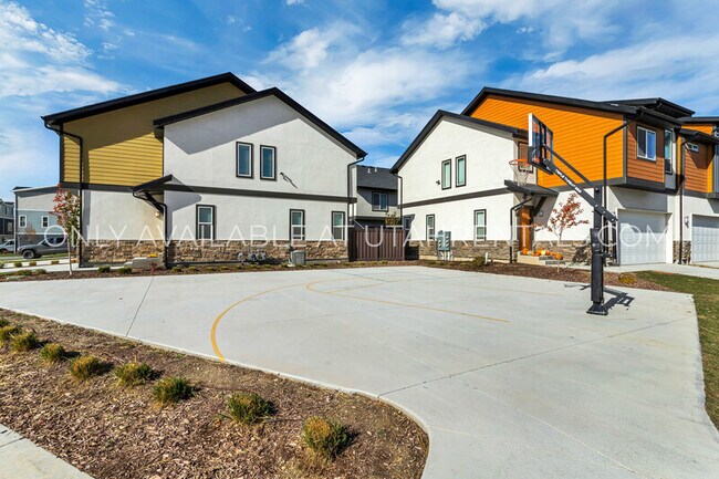 Building Photo - 14760 S Rising Star Way
