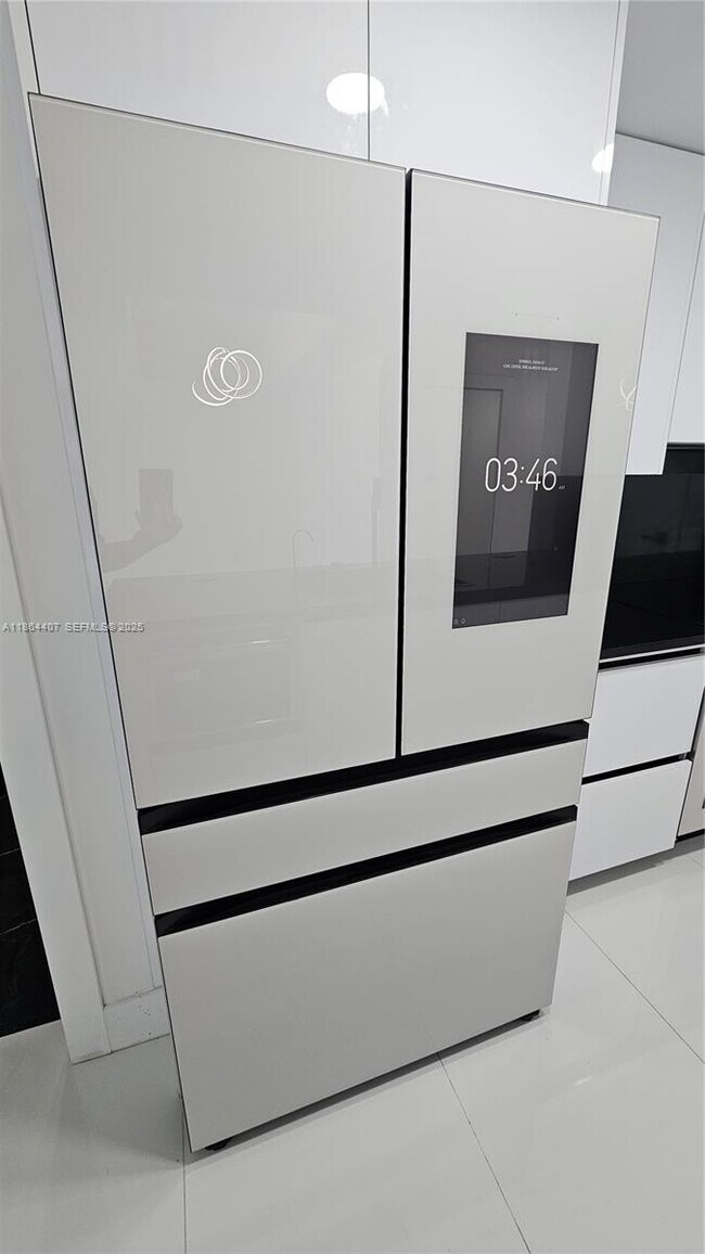 Building Photo - 1861 NW N River Dr