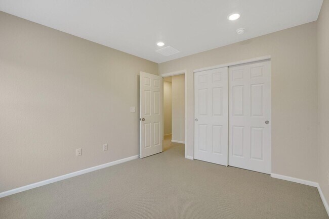 Building Photo - 13838 Vispo Wy