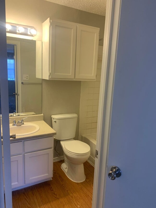 Building Photo - 7814-7816 Las Olas Blvd