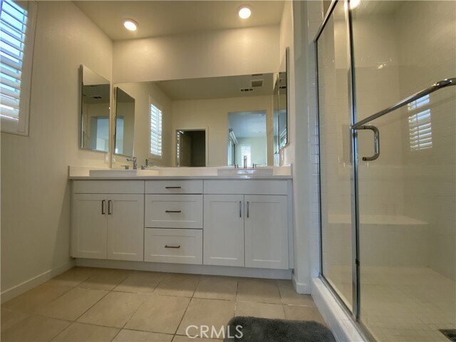 Building Photo - 129 Cadence