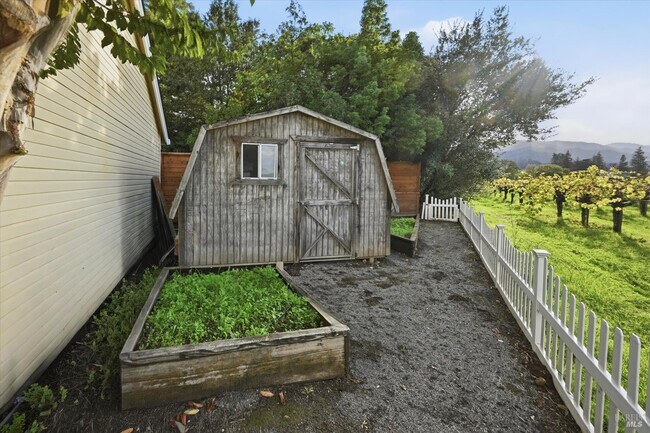 Building Photo - 1395 Grove Ct