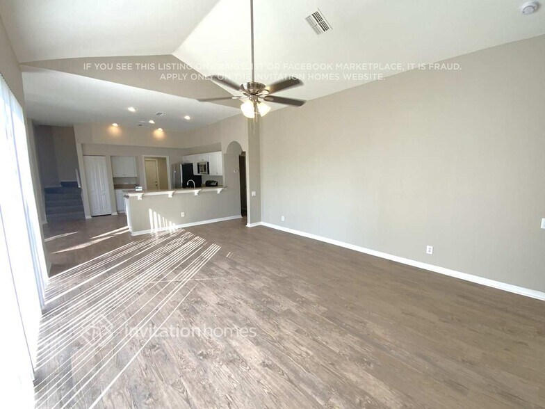 Building Photo - 1544 Daylily Dr