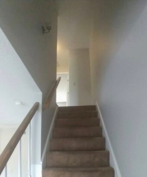 Building Photo - 2416 Scott Valley Dr