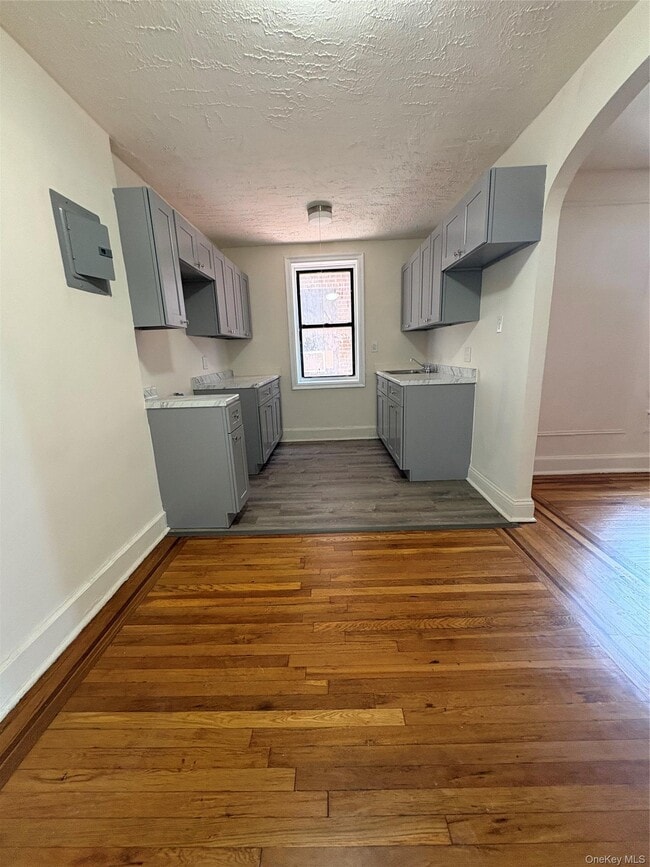 Building Photo - 30 Locust Hill Ave