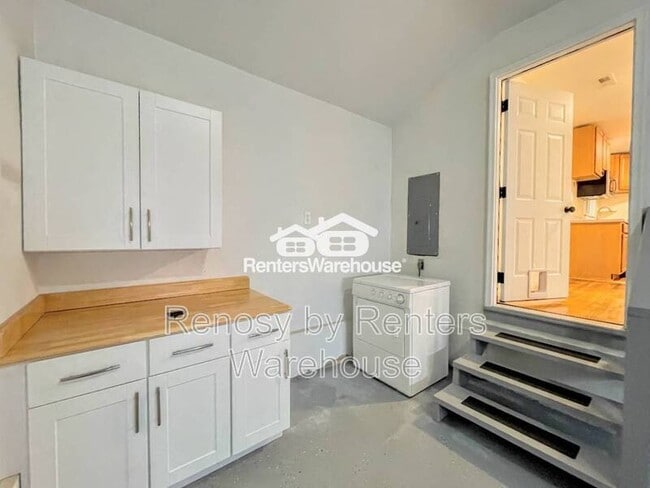 Building Photo - 528 Plantation Dr