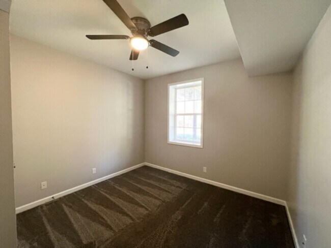 Building Photo - 1724 Ridge Runner Ct