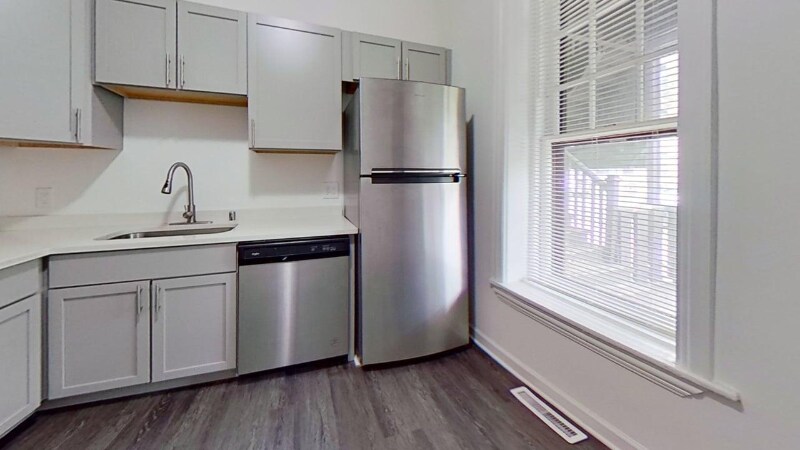 Building Photo - 2803 E Belleview Pl