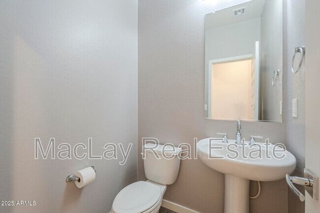 Building Photo - 2271 E Hidalgo Ave