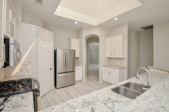 Building Photo - 20211 Canyon Ridge Ct