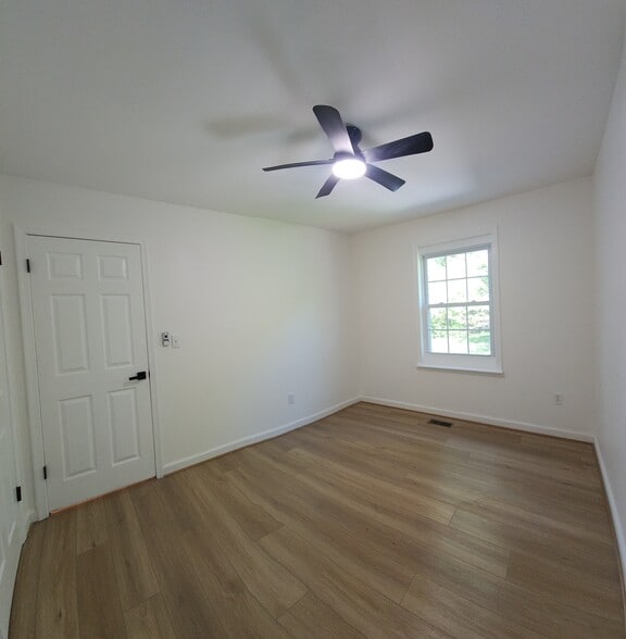 Building Photo - 1206 Caldwell Ct S