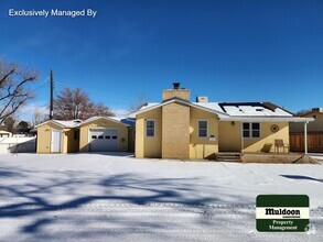 Building Photo - Rancher with a basement!