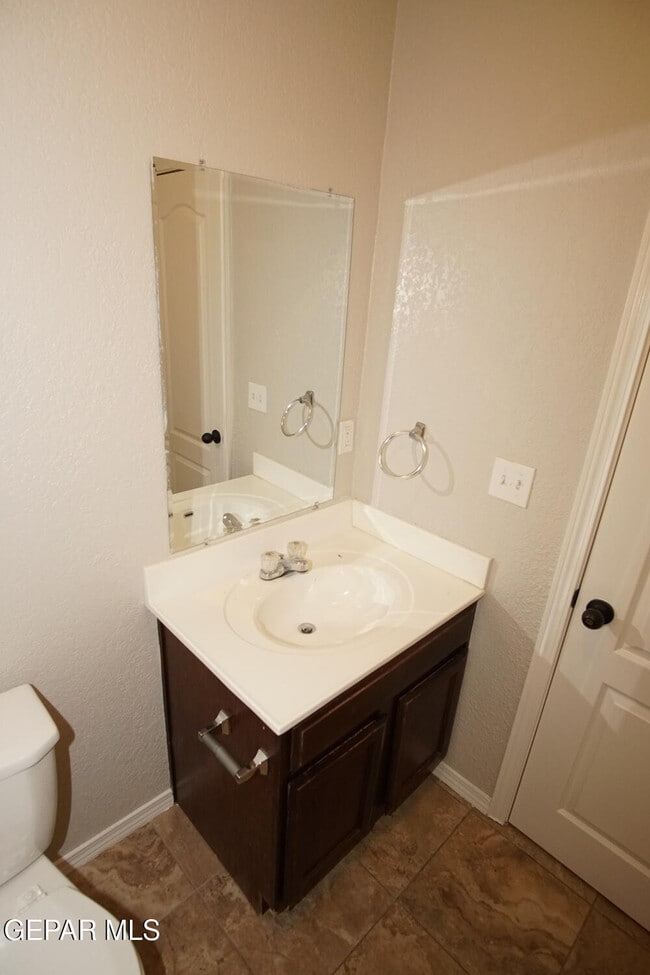 Building Photo - 2866 Grant Ave