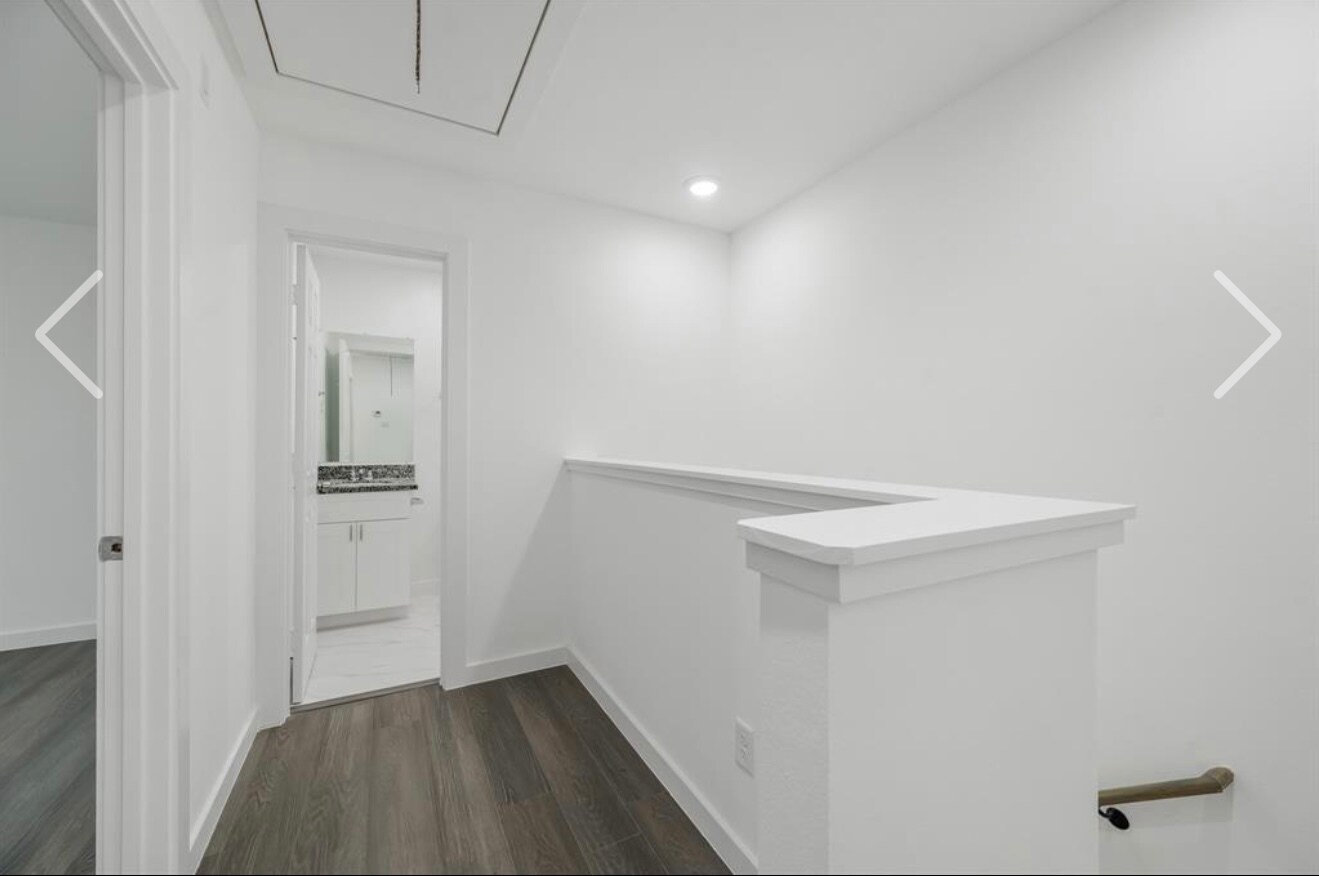 Building Photo - 7813 Laura Koppe Rd