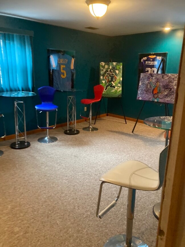 Building Photo - 1328 Crescent Ave