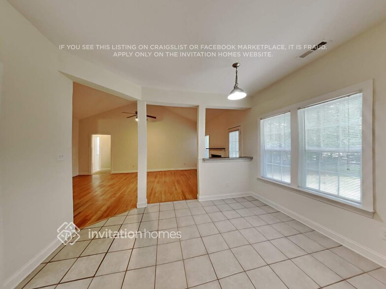 Building Photo - 127 Alfara Ln