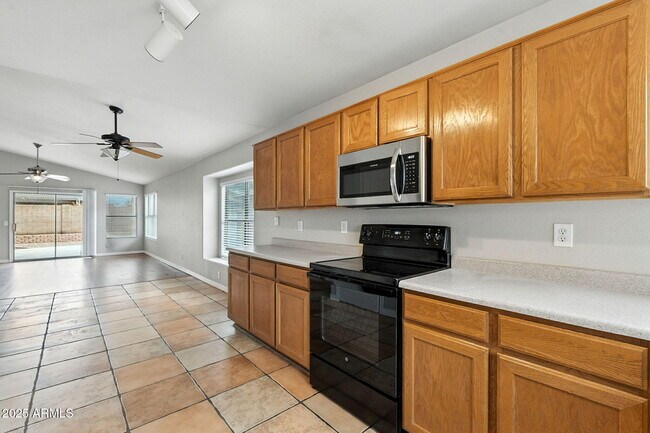 Building Photo - 12568 W Almeria Rd