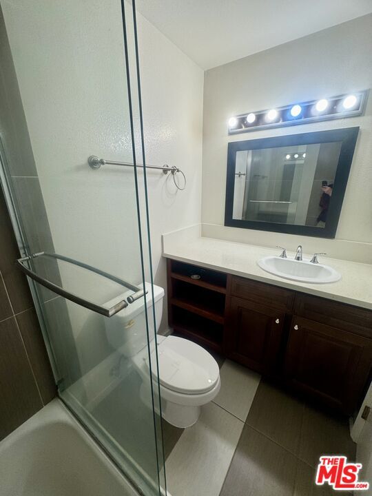 Building Photo - 900 E Lomita Ave