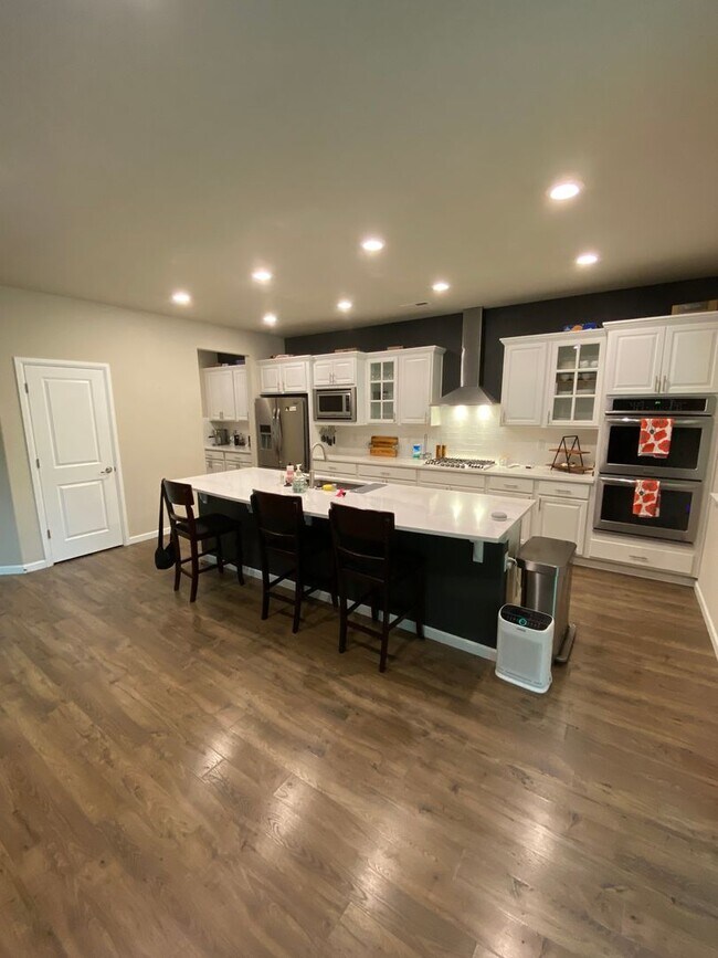 Building Photo - 4bd/3ba House in Tehaleh