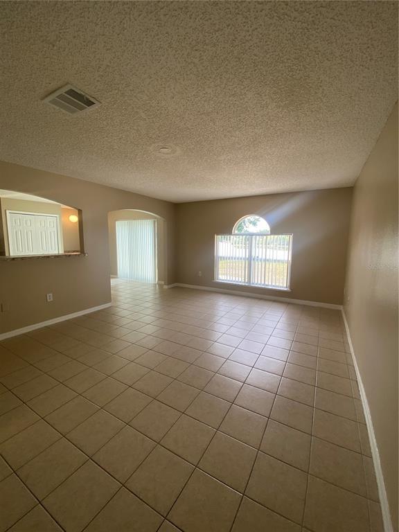 Building Photo - 30302 Double Dr