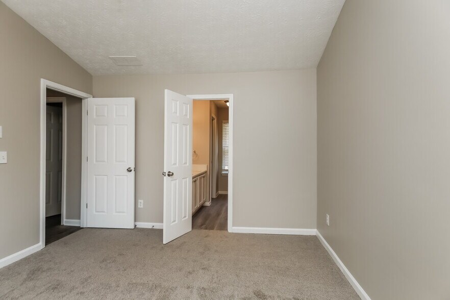 Building Photo - 7205 Bridgeport Ct
