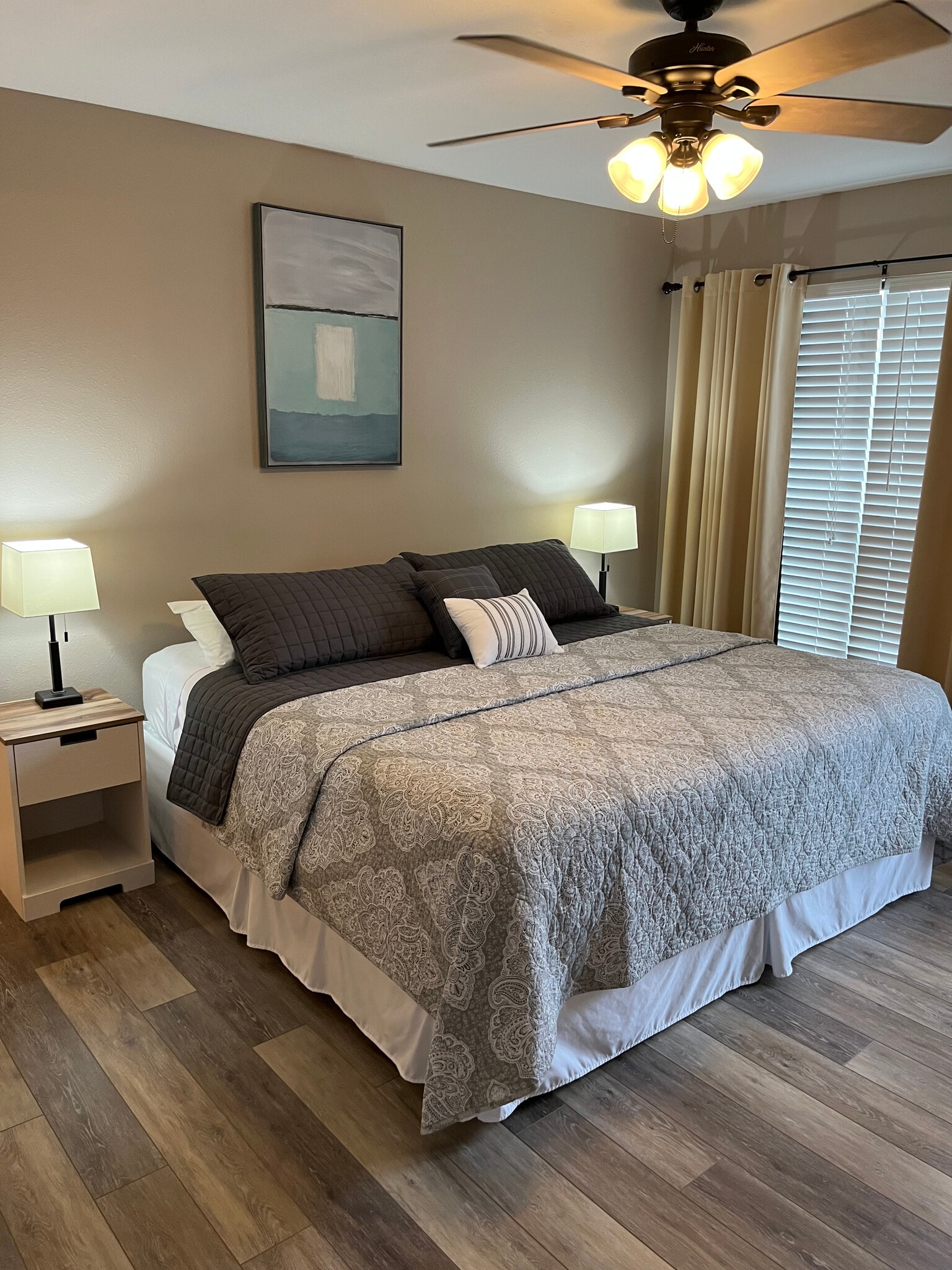 Master Bedroom with access to the deck - 1481 Ledges Dr