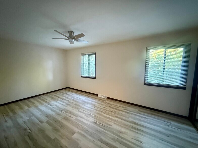 BR1 - 7217 Park Shores Ct