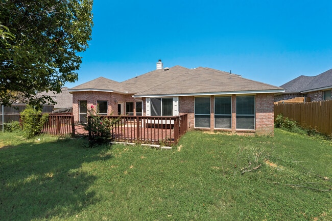 Building Photo - 3018 Blue Jay Ln