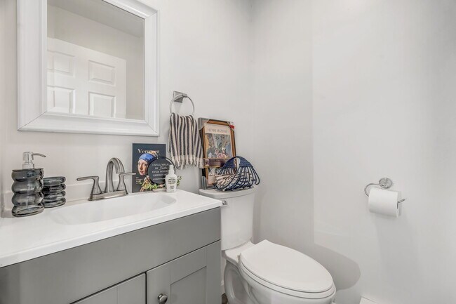 Building Photo - 114 Cove Rd