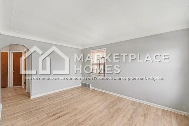 Building Photo - 9917 Sussex St