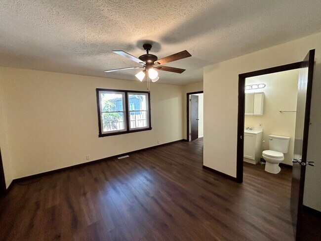 Building Photo - 1000 Kern St