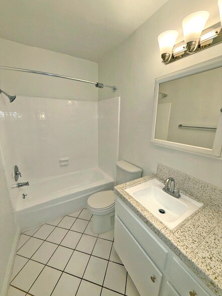 Building Photo - 3365 Keystone Av