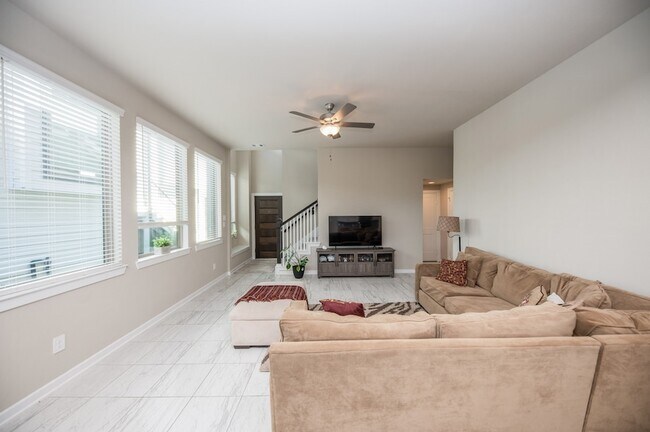 Building Photo - 1539 Rustling Creek Dr