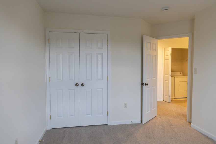 Building Photo - 44 Bethlehem Ln