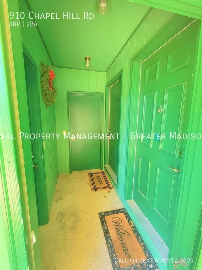 Building Photo - Private Corner Lot Duplex in Quiet Neighbo...