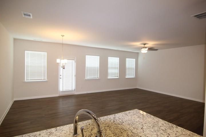 Building Photo - 51 Briarwood Dr W