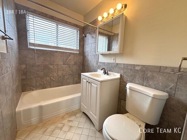 Building Photo - 4524 Pennsylvania Ave