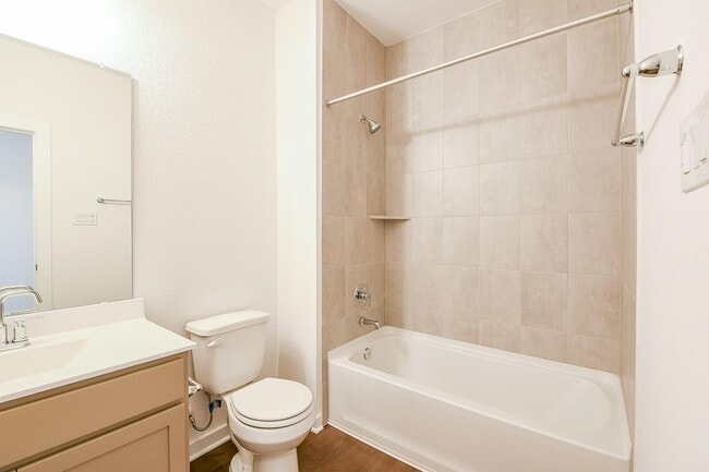 Building Photo - 1642 Birch Wood Dr