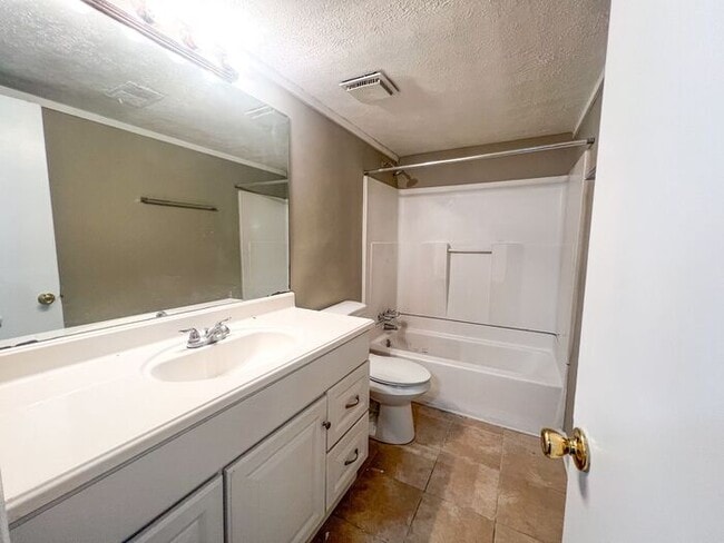 Building Photo - READY NOW!!! 2 Bed 1 Bath in Snellville