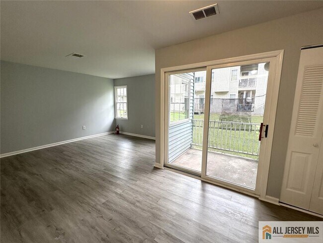 Building Photo - 610 Edpas Rd