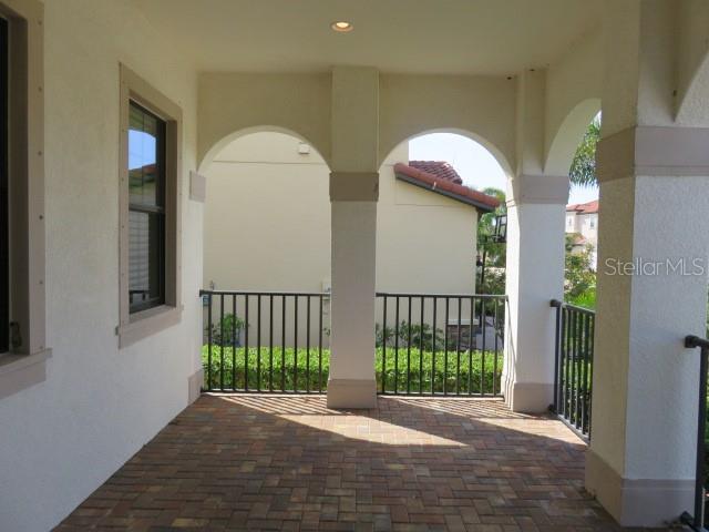 Building Photo - 5827 Title Row Dr