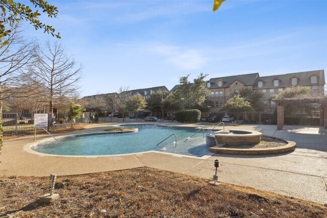 Building Photo - 1506 Biltmore Ln