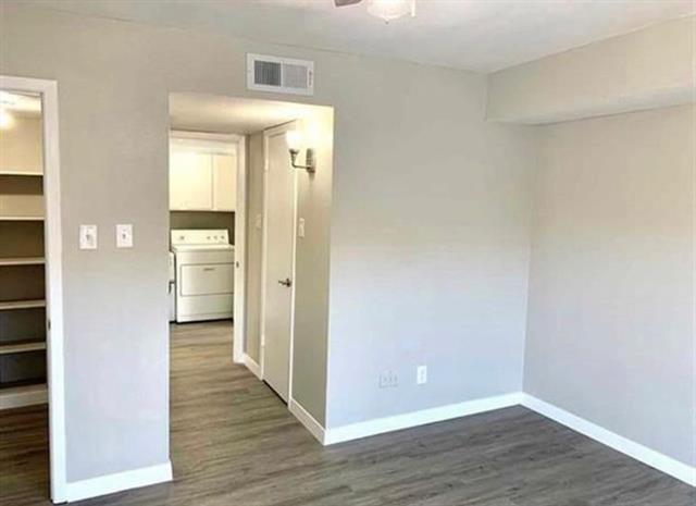 Building Photo - 10650 Steppington Dr