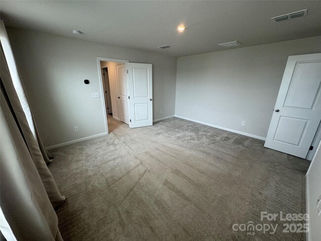 Building Photo - 110 Browband St