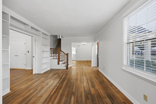 Building Photo - 130 Haven Dr